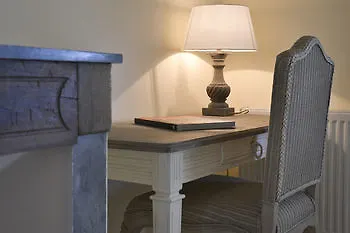 Mas Le 7 Bed & Breakfast