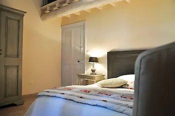 Mas Le 7 Bed & Breakfast